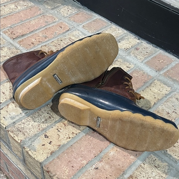 Sperry Brown and Blue Duck Boots - Picture 6 of 8